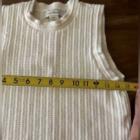 Club monaco vest size s - Picture 3 of 4